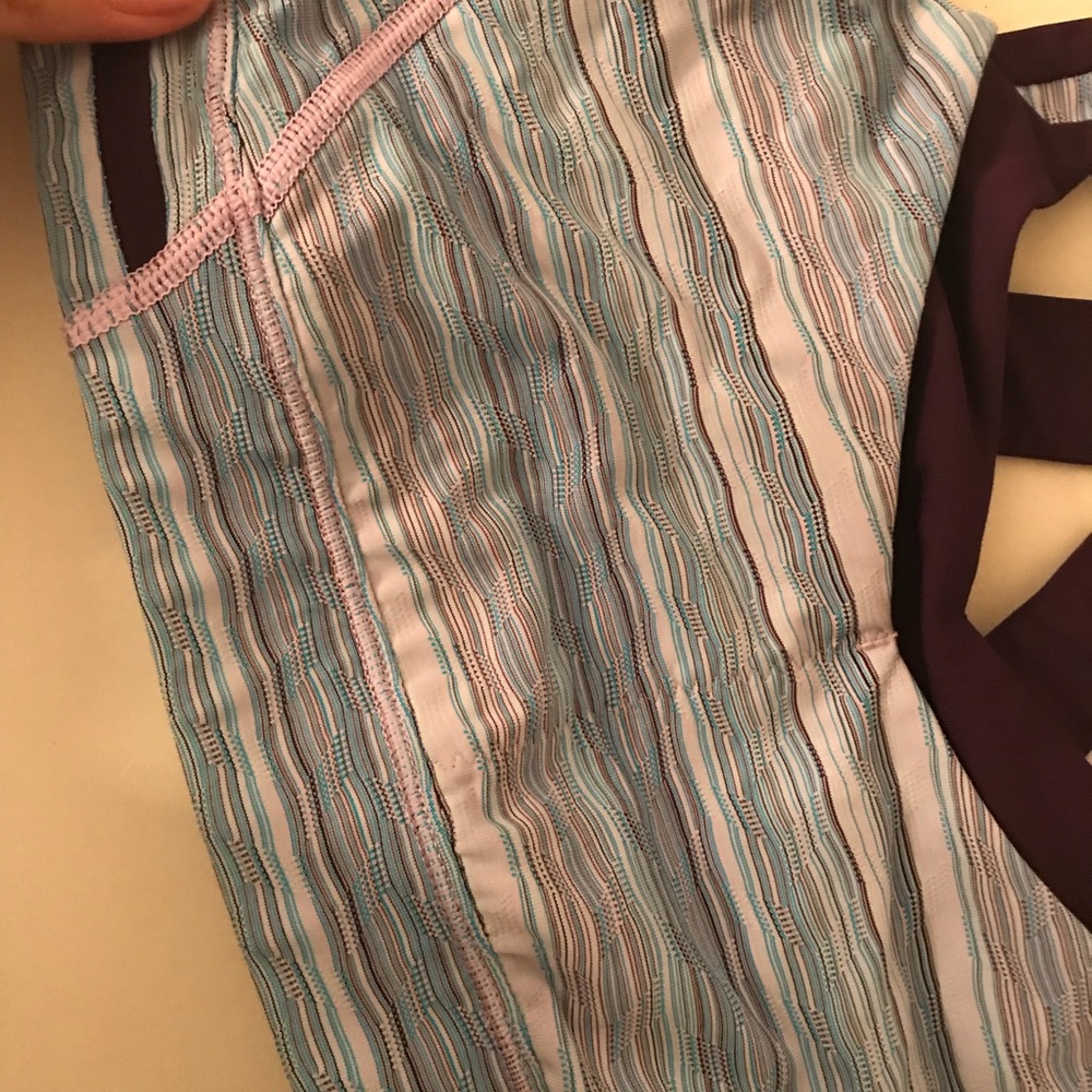 LULULEMON SZ 6 bra